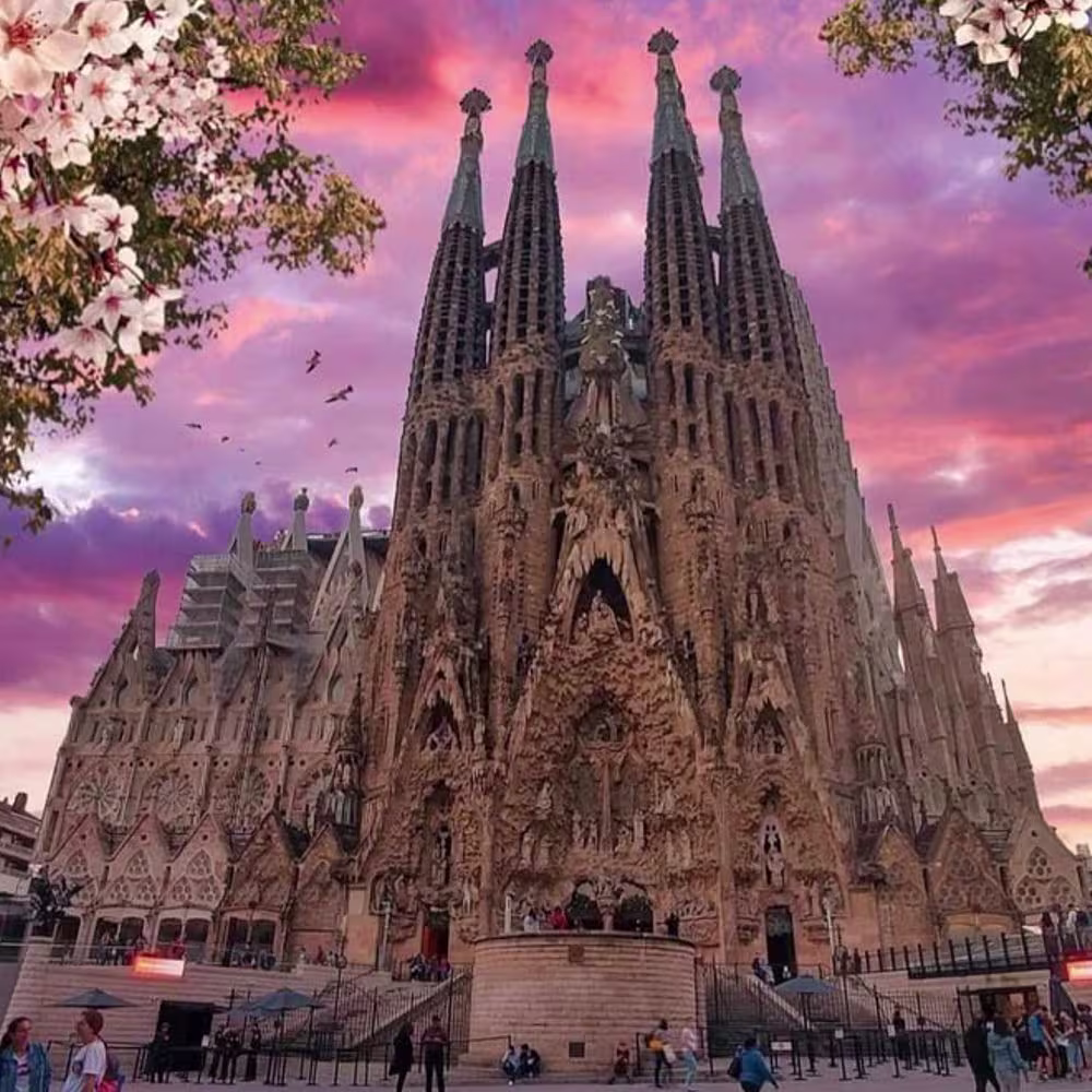 تور اسپانیا: ایبیزا 7شب و 8روز✈️ هتل چهارستاره ⭐⭐⭐⭐ (پاییز)#2339