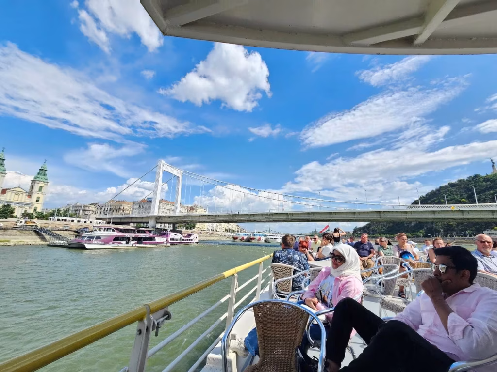 مقصد مجارستان سفرو ایرانیان 2#9429