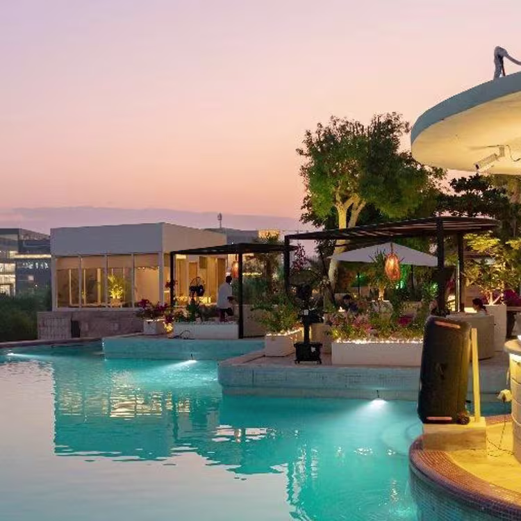 تور کیش: از کرمان 4شب و 5روز✈️ هتل پانیذ ⭐⭐⭐ (15 آبان)#9485