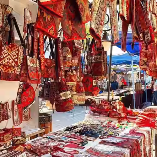 بازار ورنیساژ ارمنستان سفرو ایرانیان (2) (2)#5900